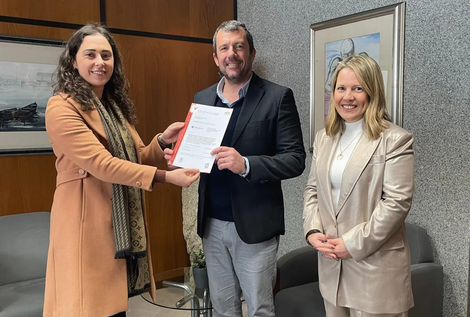 Entrega Certificado | Cunha Bastos Lda